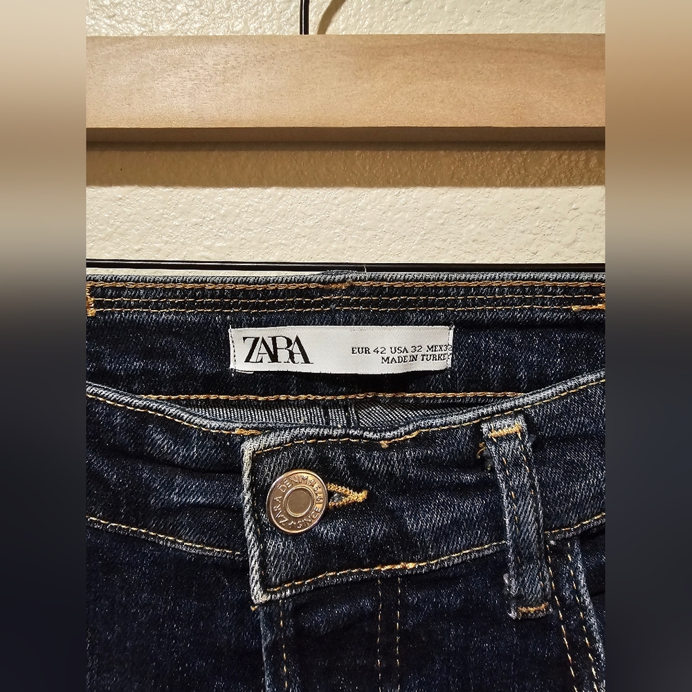 ZARA blue jeans Size 32 (L)